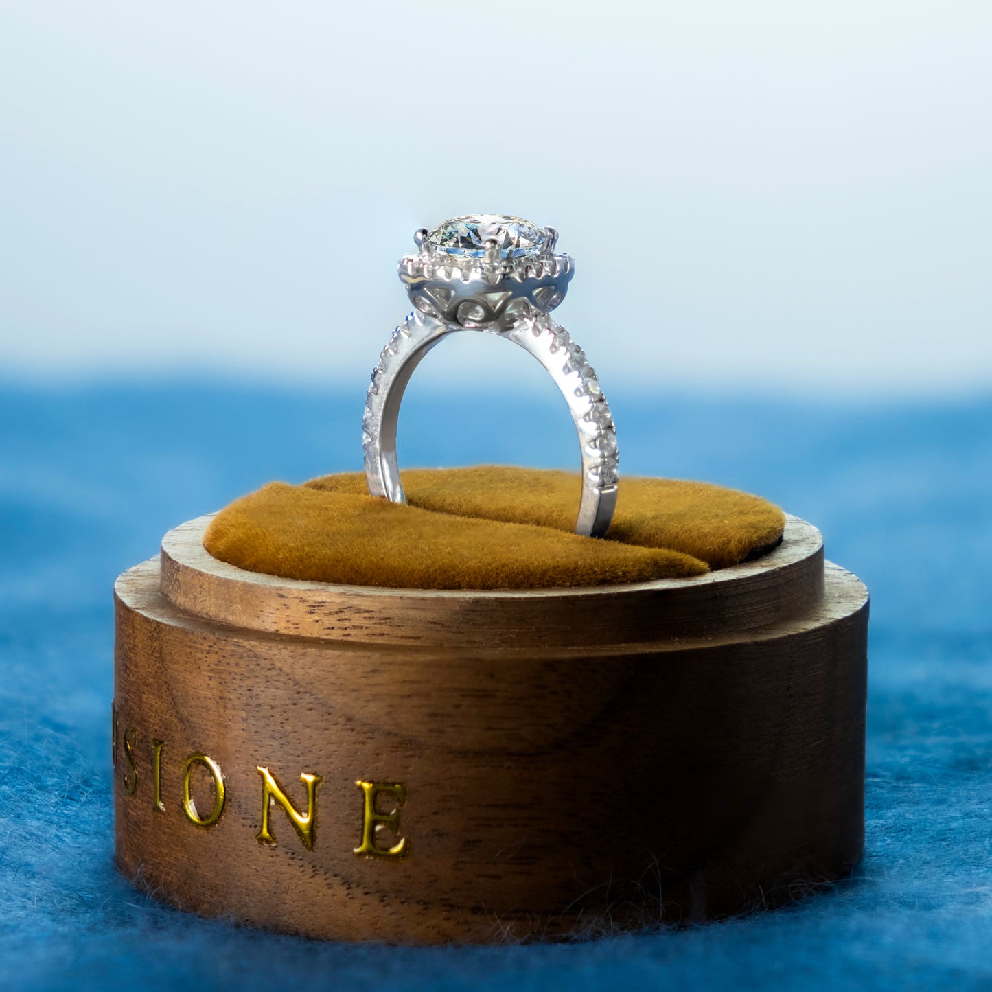 1 Carat IGI Certified D color VVS1 Clarity Round Excellent Cut Lab Grown Diamond Halo Engagement Ring