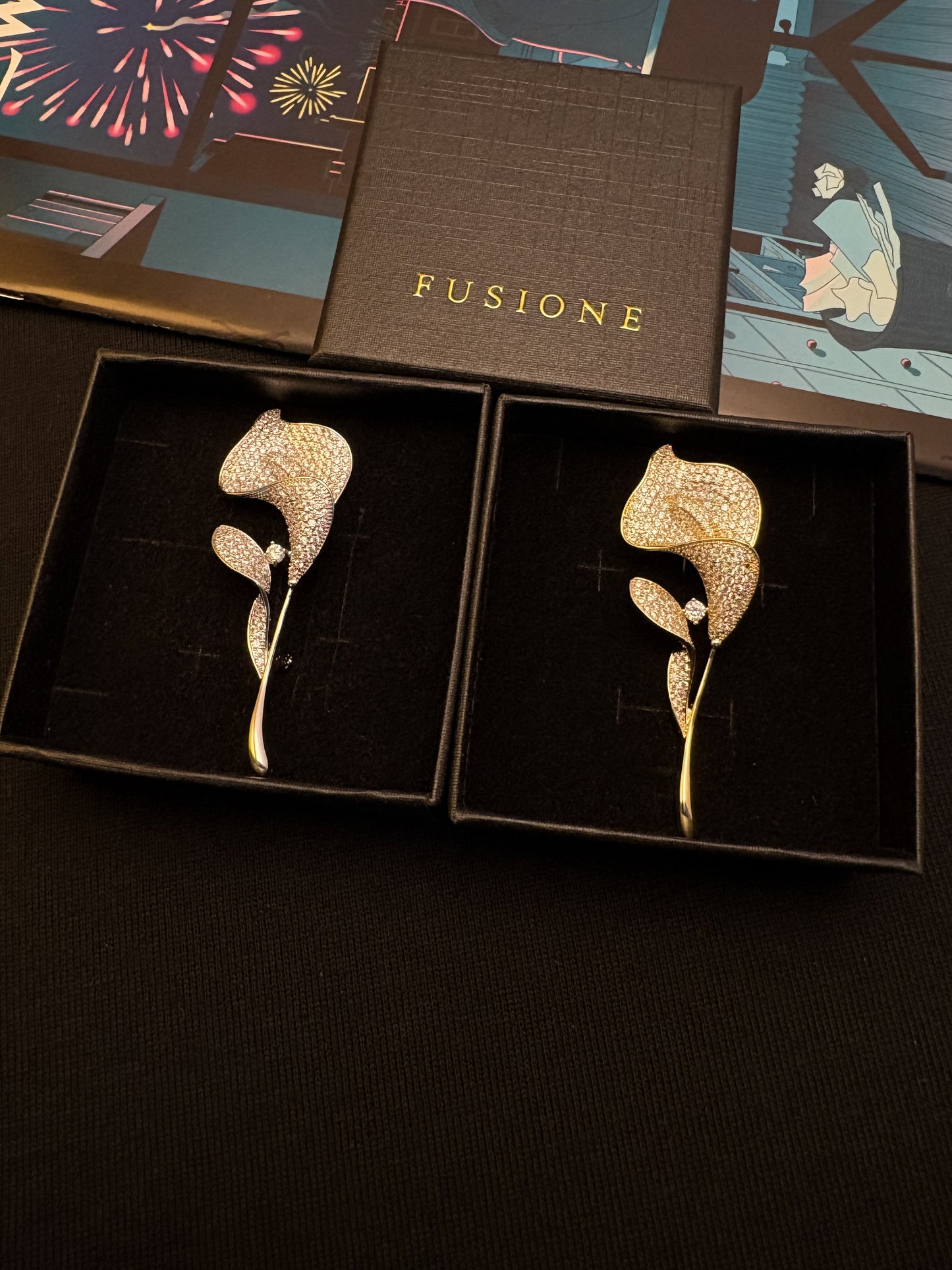 Diamond Gold/Silver Tulip Brooch Pendant
