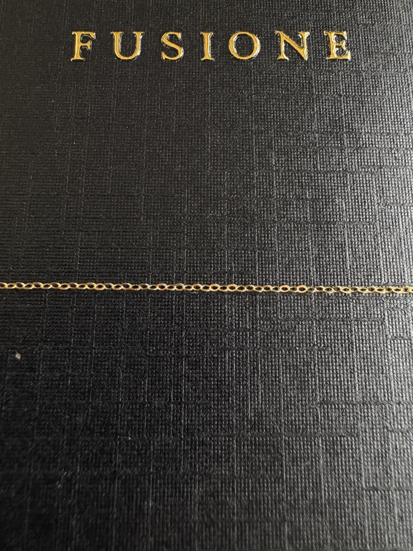 18K gold O-link Chain necklace.