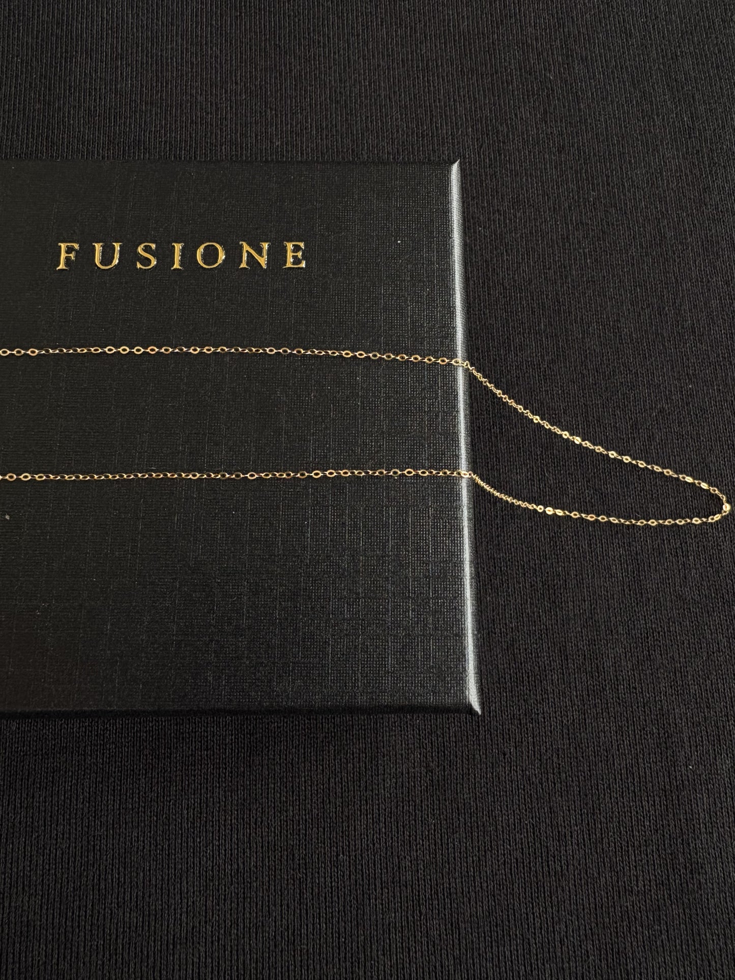 18K gold O-link Chain necklace.