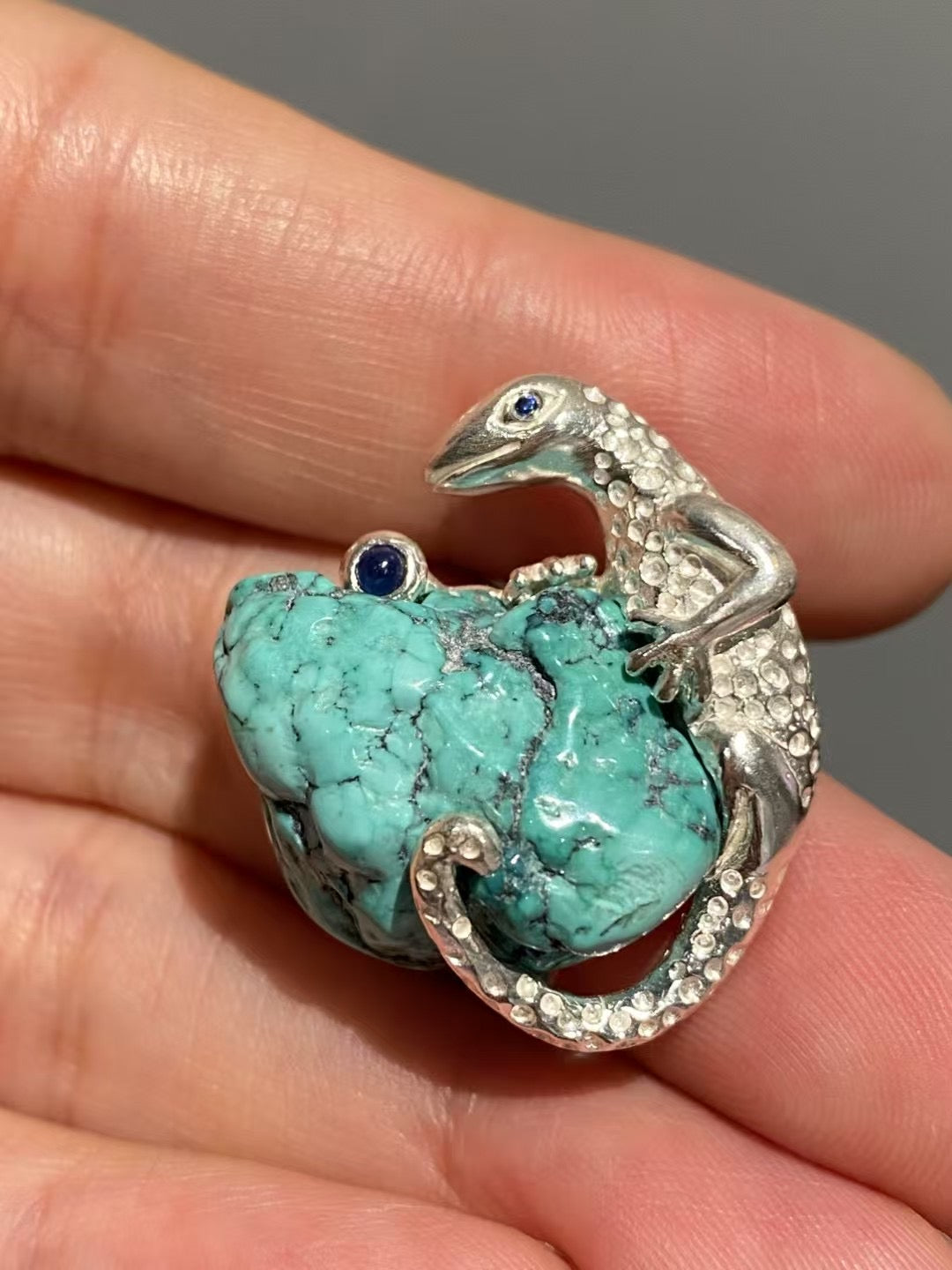 S925 Silver Natural Turquoise Sri Lankan Sapphire Chameleon Brooch, Pendant.one-of-a-kind piece in the world