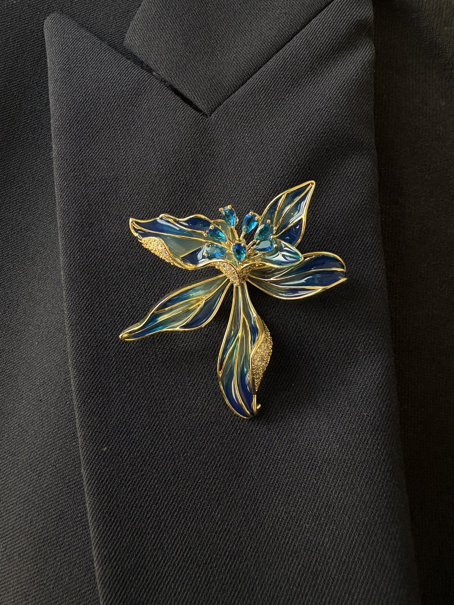 Enamel Purple/Blue lris brooch pendant