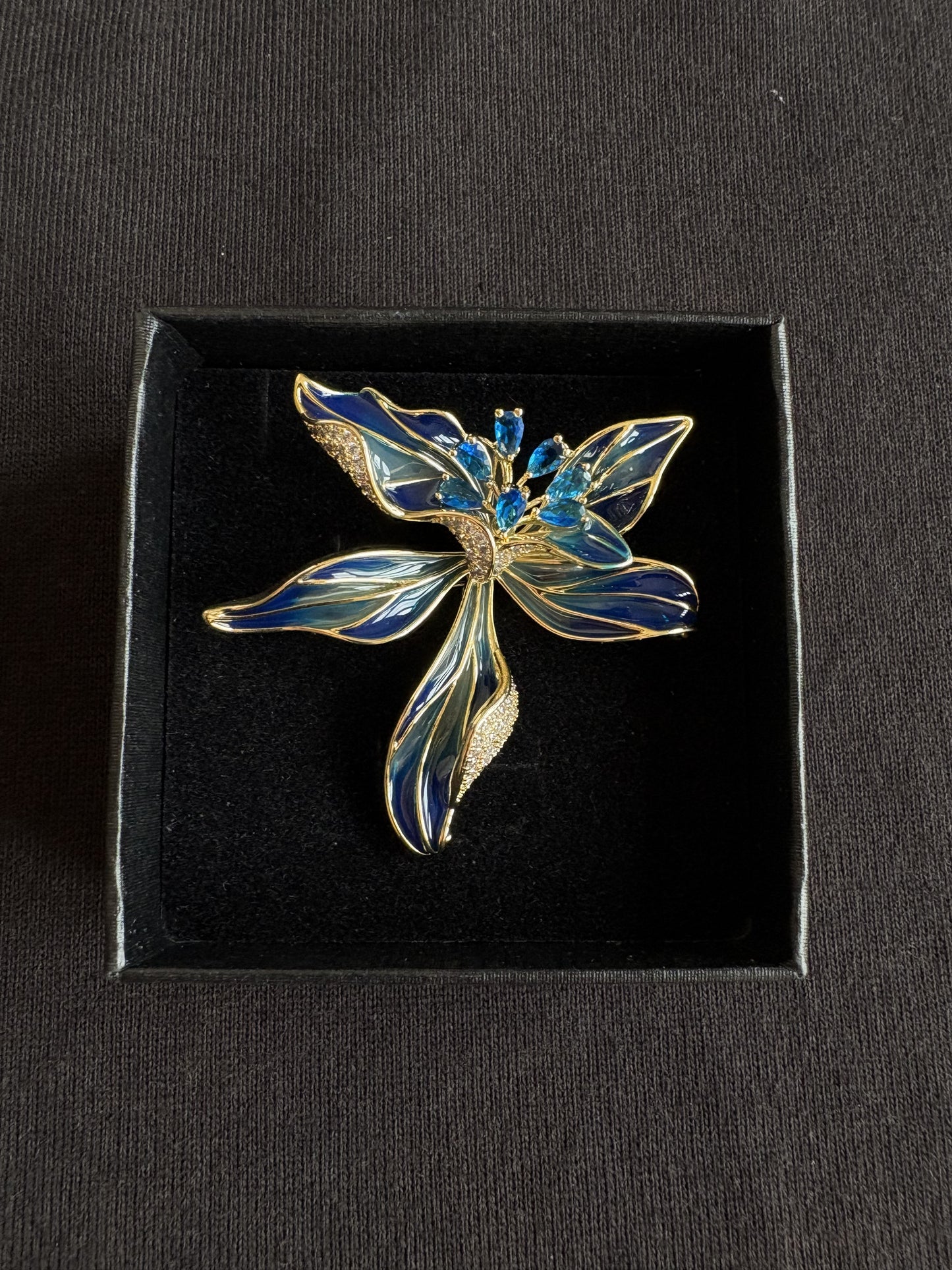 Enamel Purple/Blue lris brooch pendant