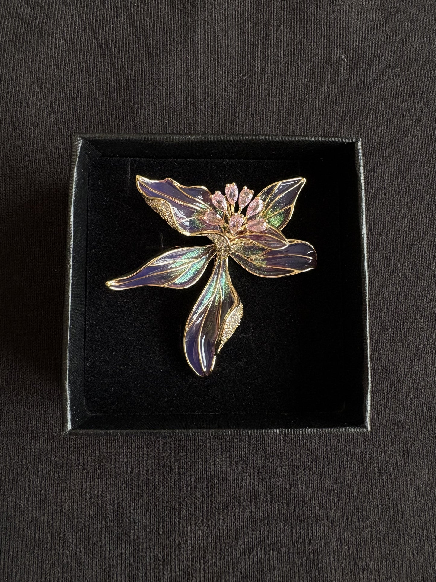 Enamel Purple/Blue lris brooch pendant