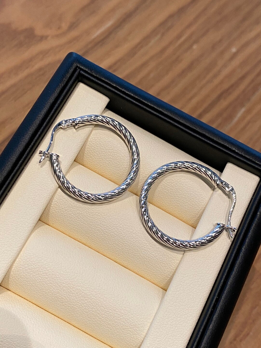 Crafted sterling silver circle earrings,gift for her,anniversary gift,birthday gift,gift for girlfriend,gift for mom/grandma