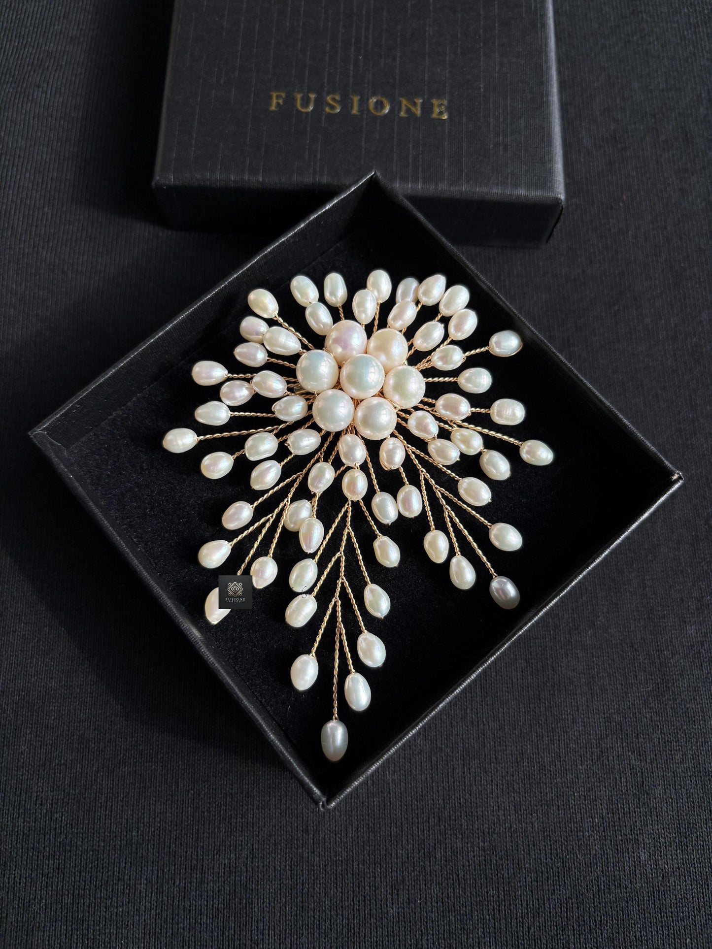 White Top Grade Freshwater Pearl Brooch