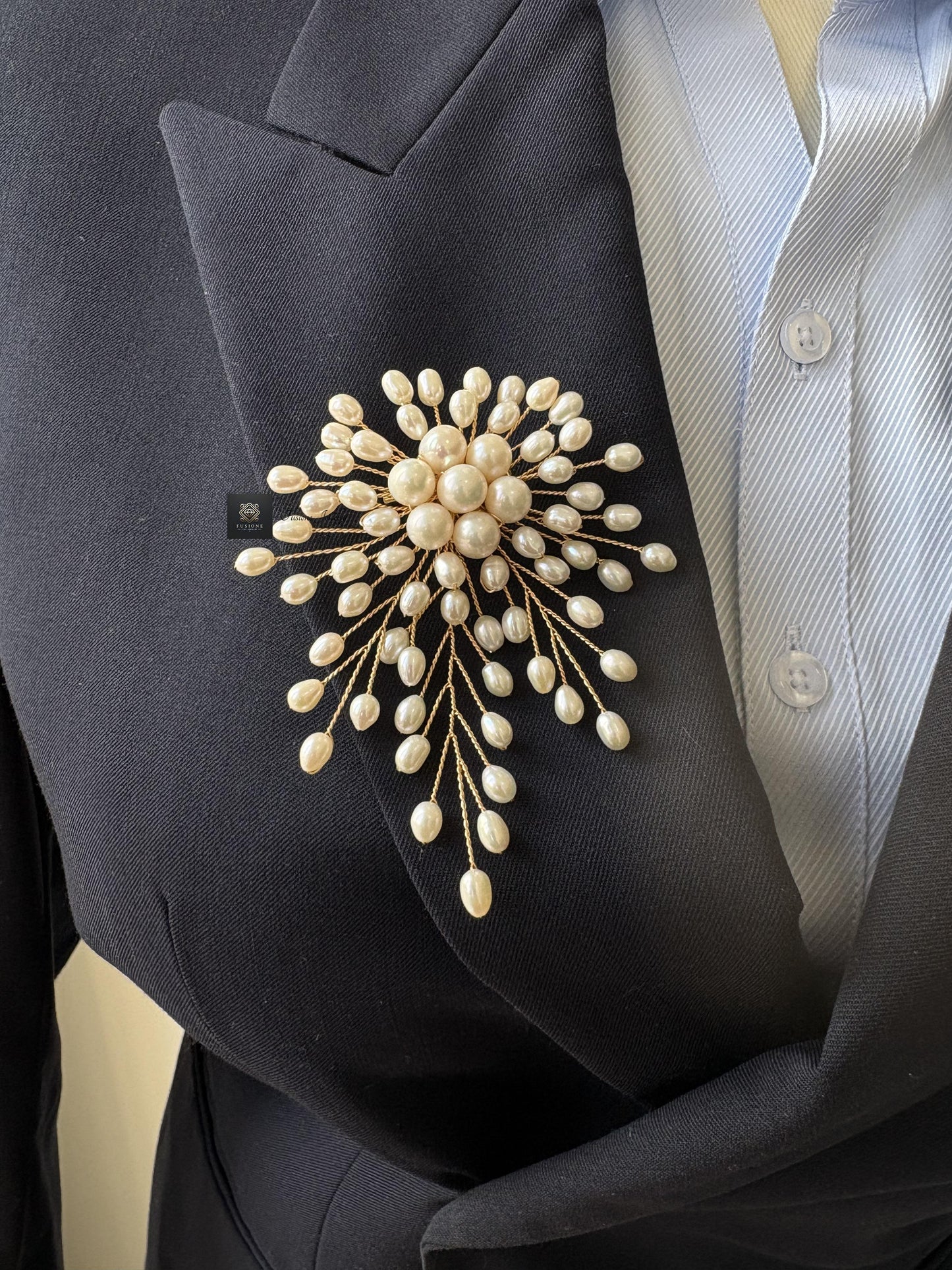 White Top Grade Freshwater Pearl Brooch