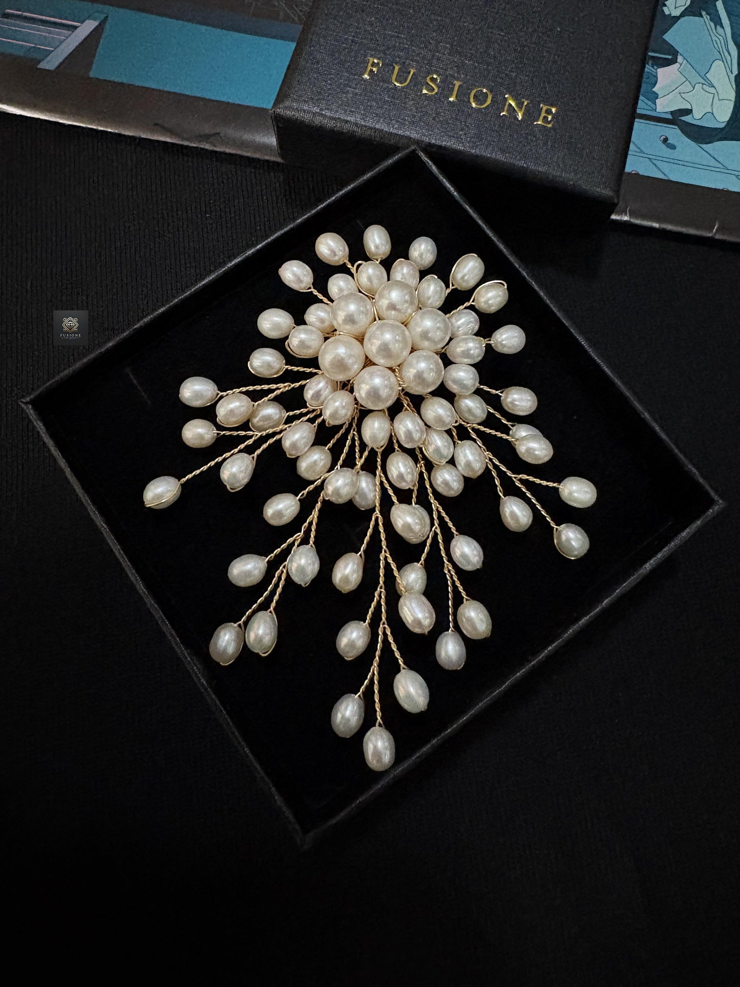 White Freshwater Pearl Silver/Gold Wire Brooch Pendant