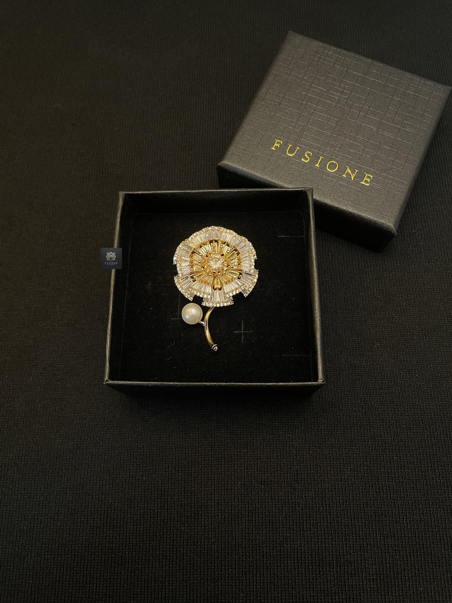 Freshwater Pearl Dandelion brooch Pendant