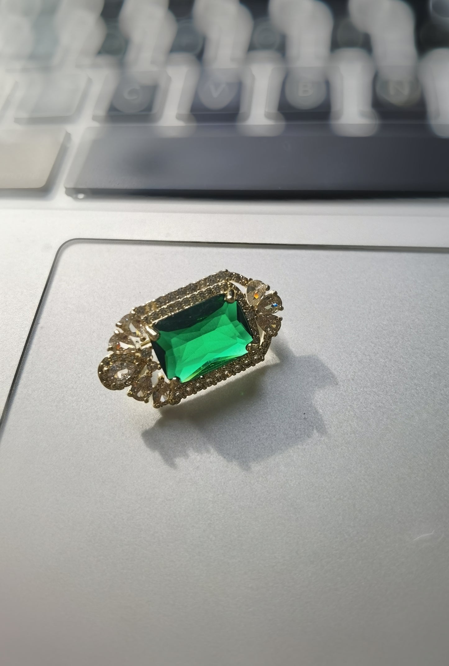 Emerald rectangle crown brooch pendant