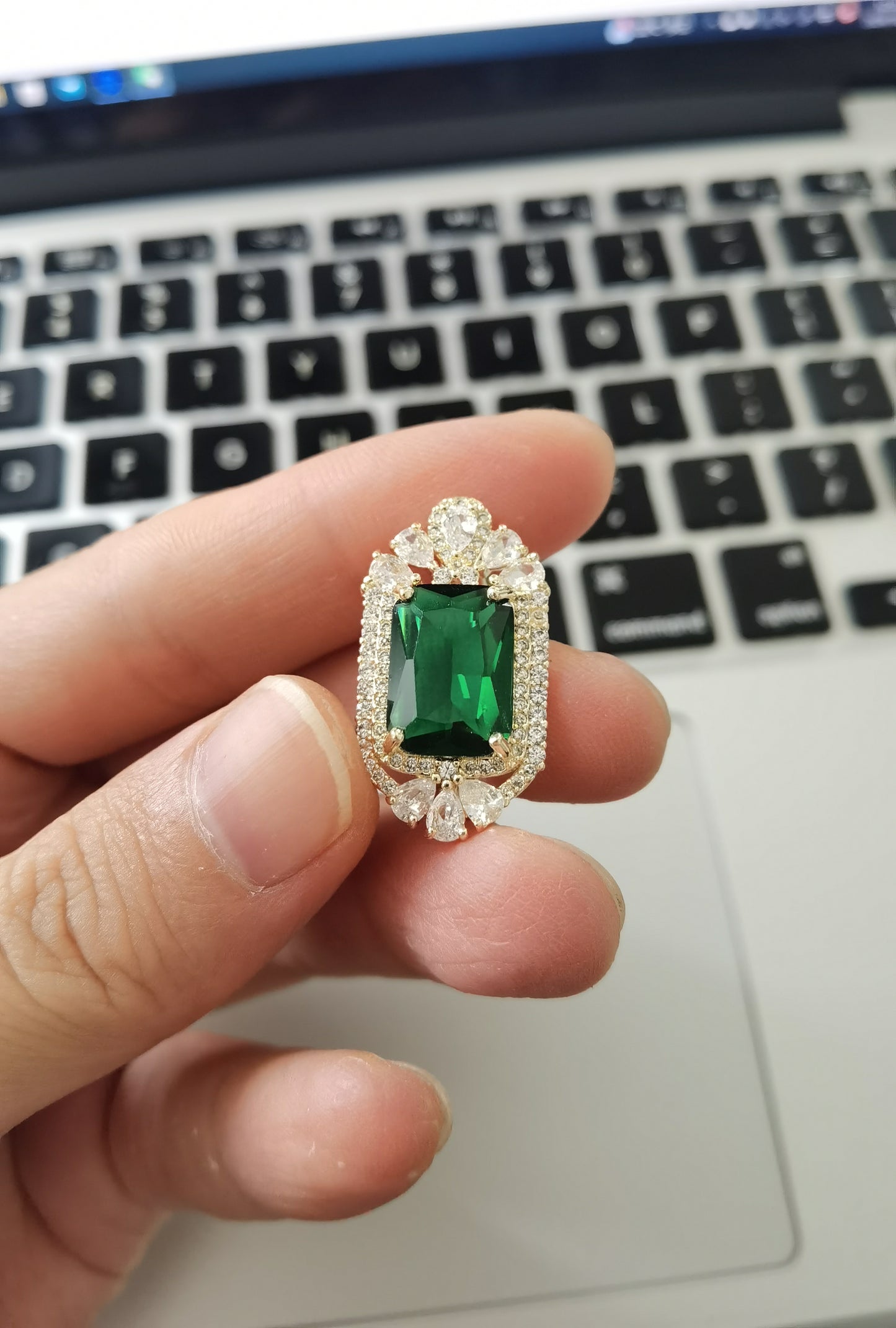 Emerald rectangle crown brooch pendant