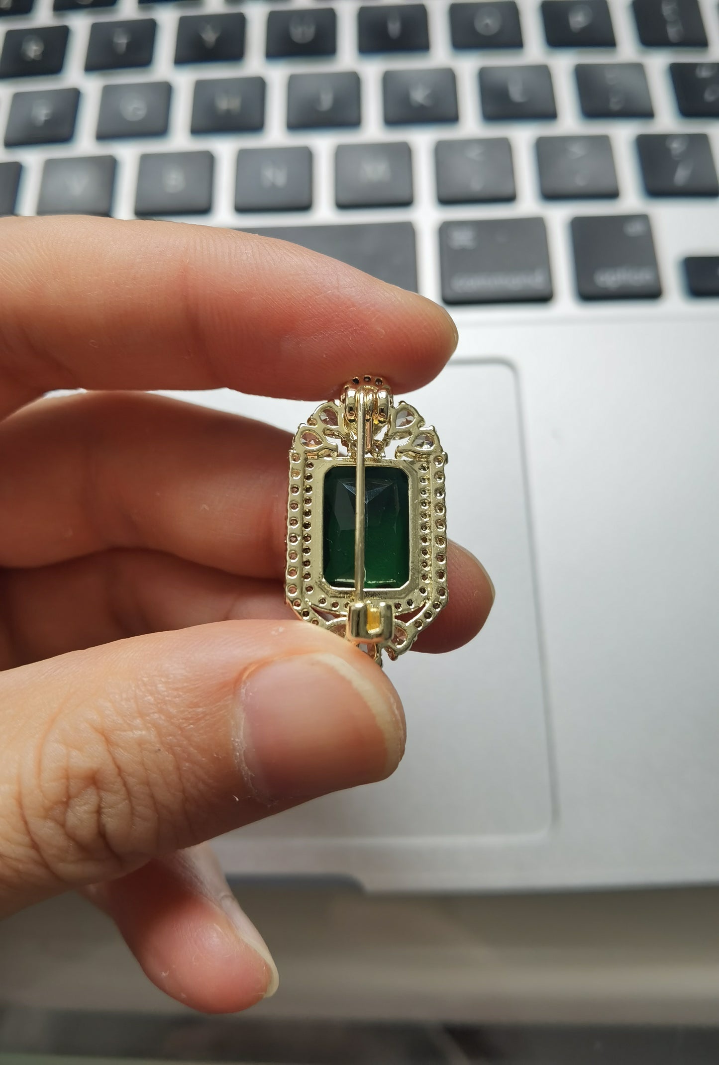 Emerald rectangle crown brooch pendant