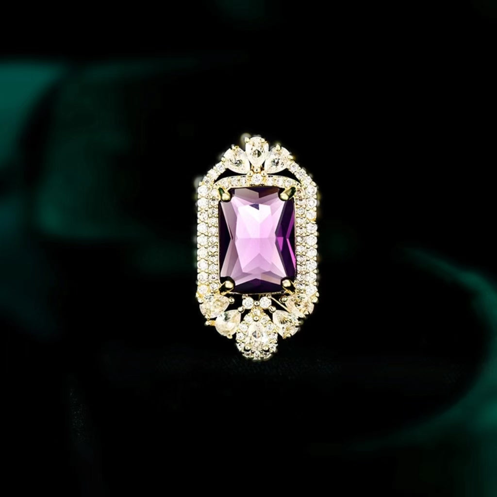 Emerald rectangle crown brooch pendant