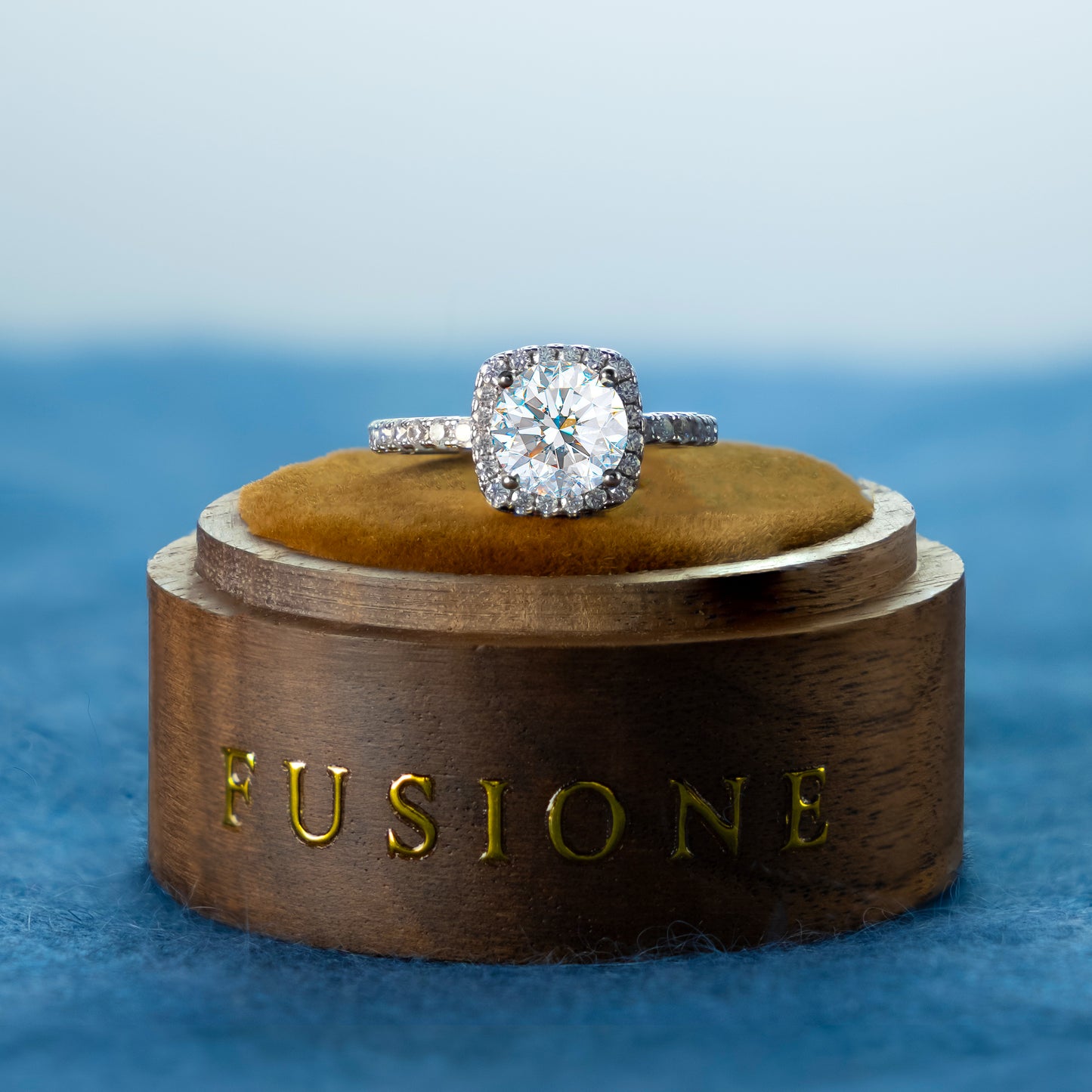 1 Carat IGI Certified D color VVS1 Clarity Round Excellent Cut Lab Grown Diamond Halo Engagement Ring