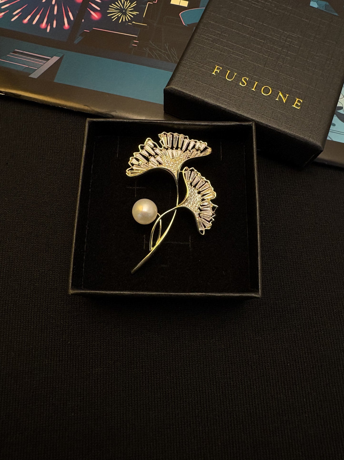 Freshwater Pearl Gold/Silver ginkgo brooch pendant