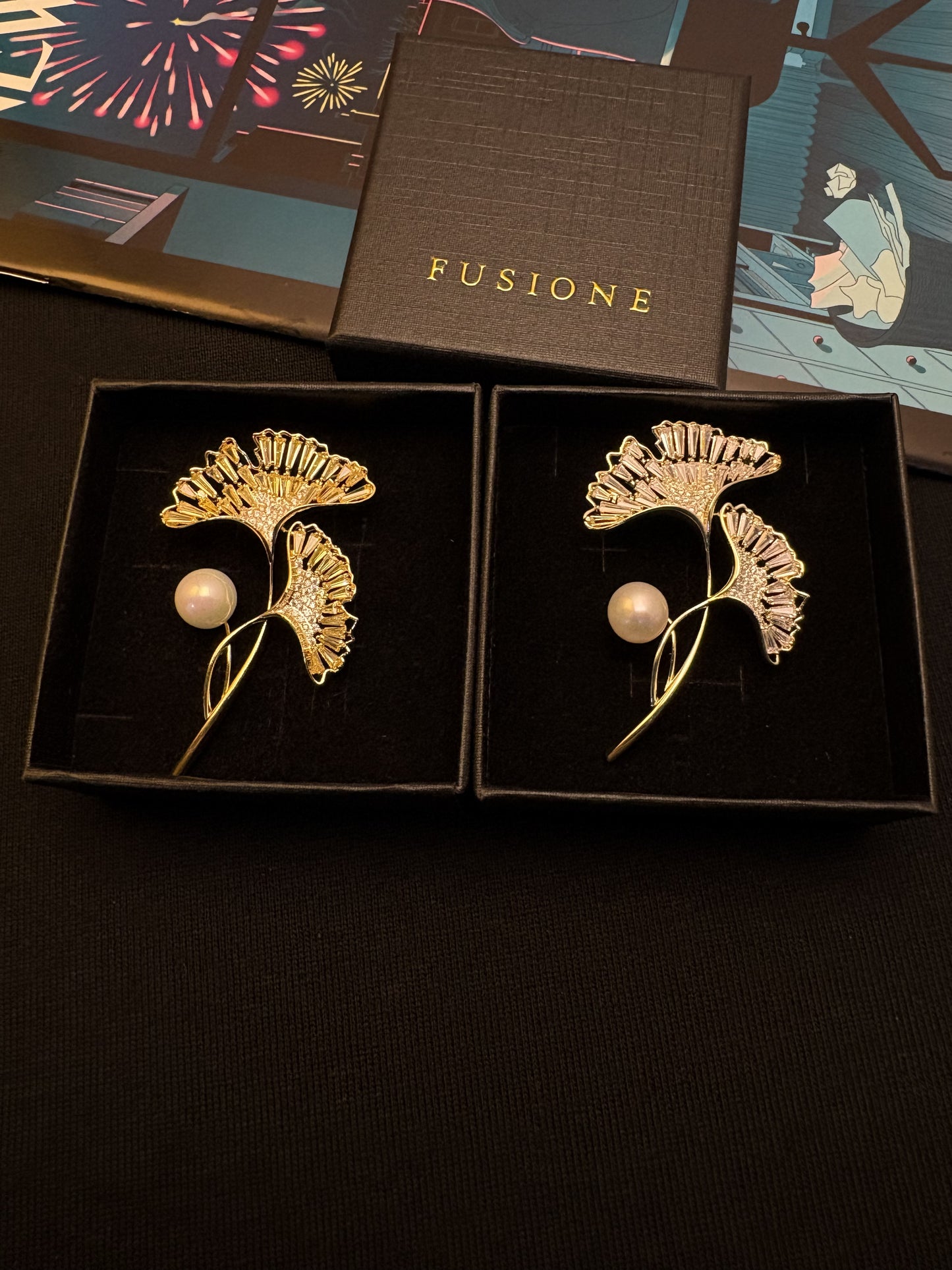 Freshwater Pearl Gold/Silver ginkgo brooch pendant