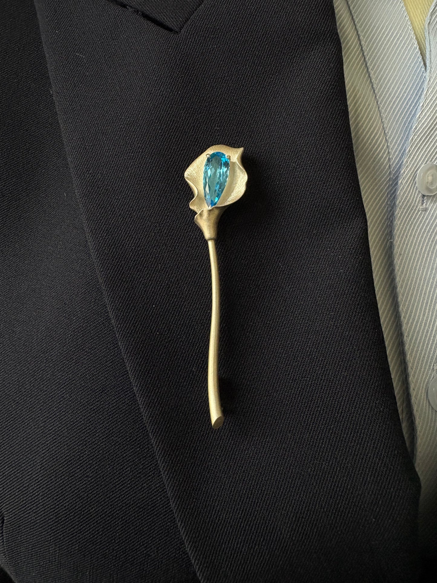 S925 Silver Natural London Blue Topaz Calla  Brooch Pendant