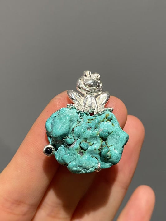 S925 Silver Natural Turquoise Sri Lankan Sapphire Frog Brooch, Pendant.a one-of-a-kind piece in the world