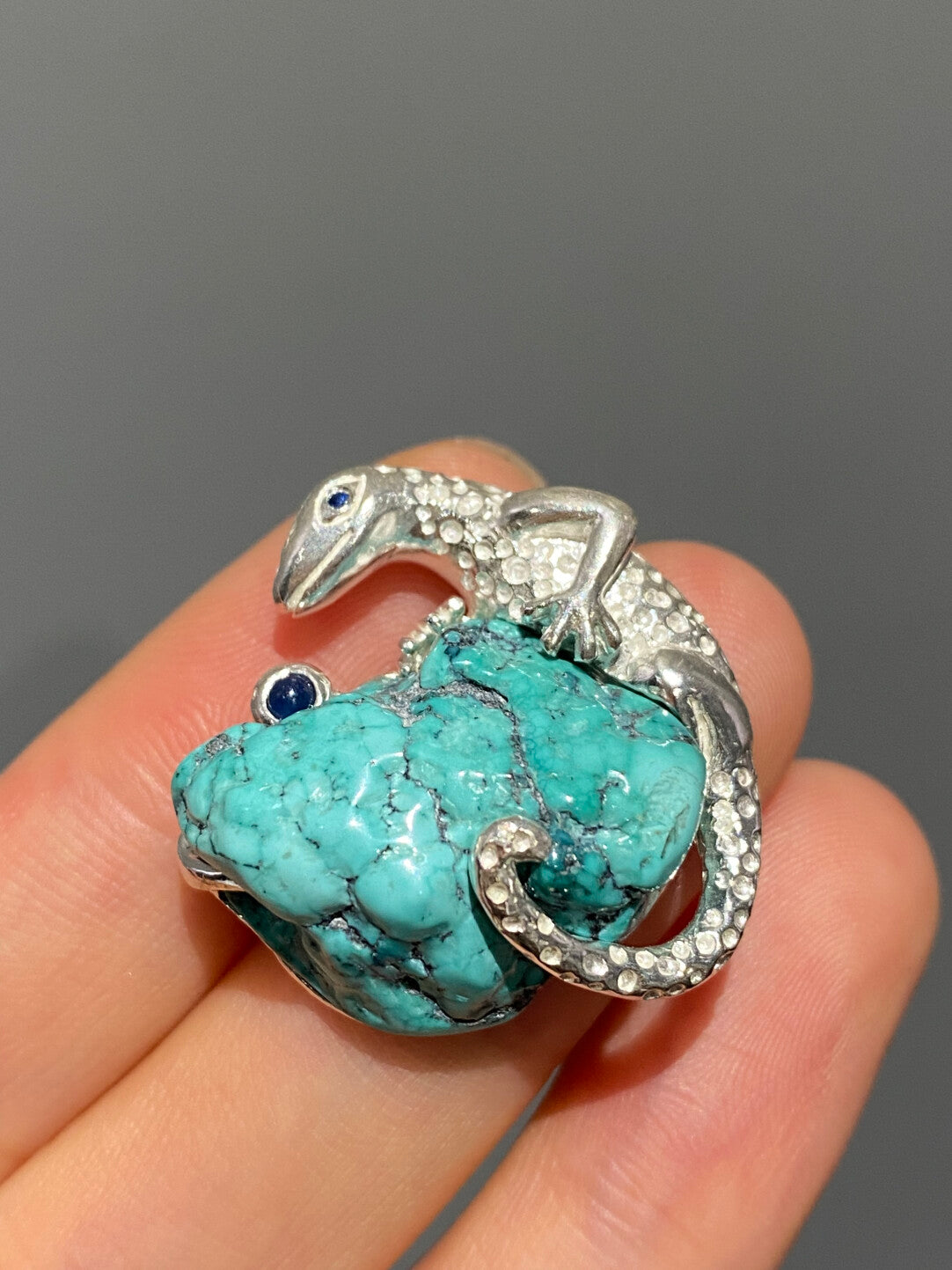 S925 Silver Natural Turquoise Sri Lankan Sapphire Chameleon Brooch, Pendant.one-of-a-kind piece in the world