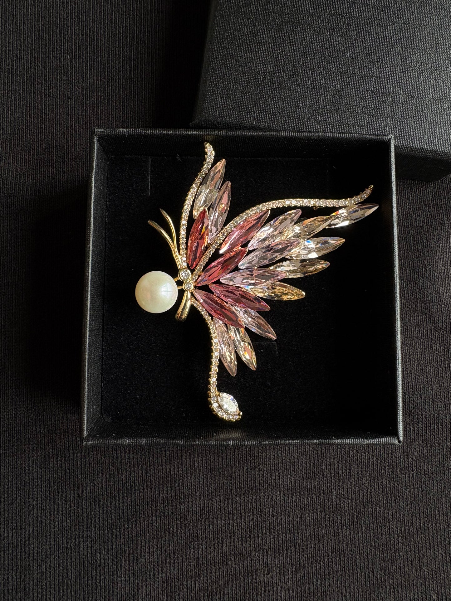 Freshwater pearl red/blue butterfly brooch pendant