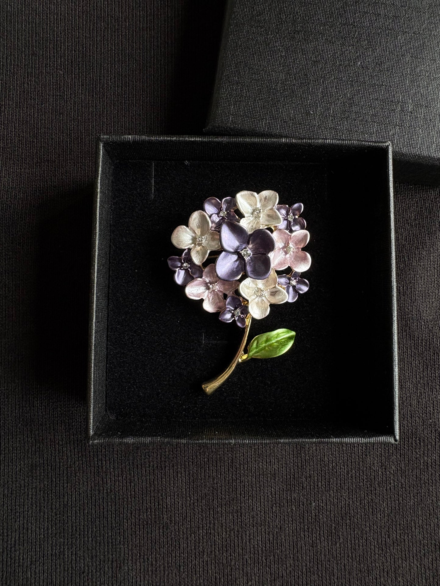 Enamel purple/blue hydrangea brooch pendant