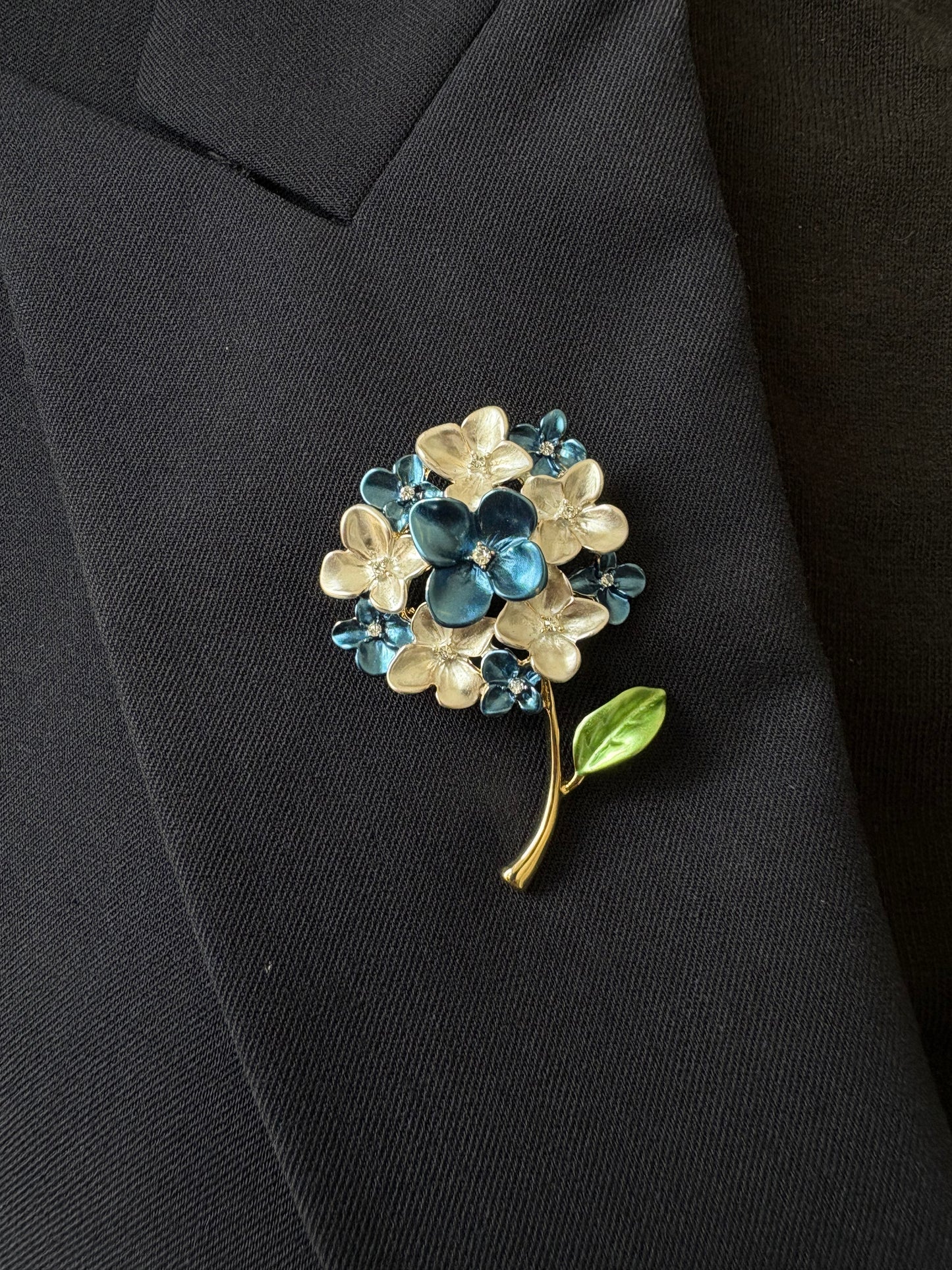 Enamel purple/blue hydrangea brooch pendant