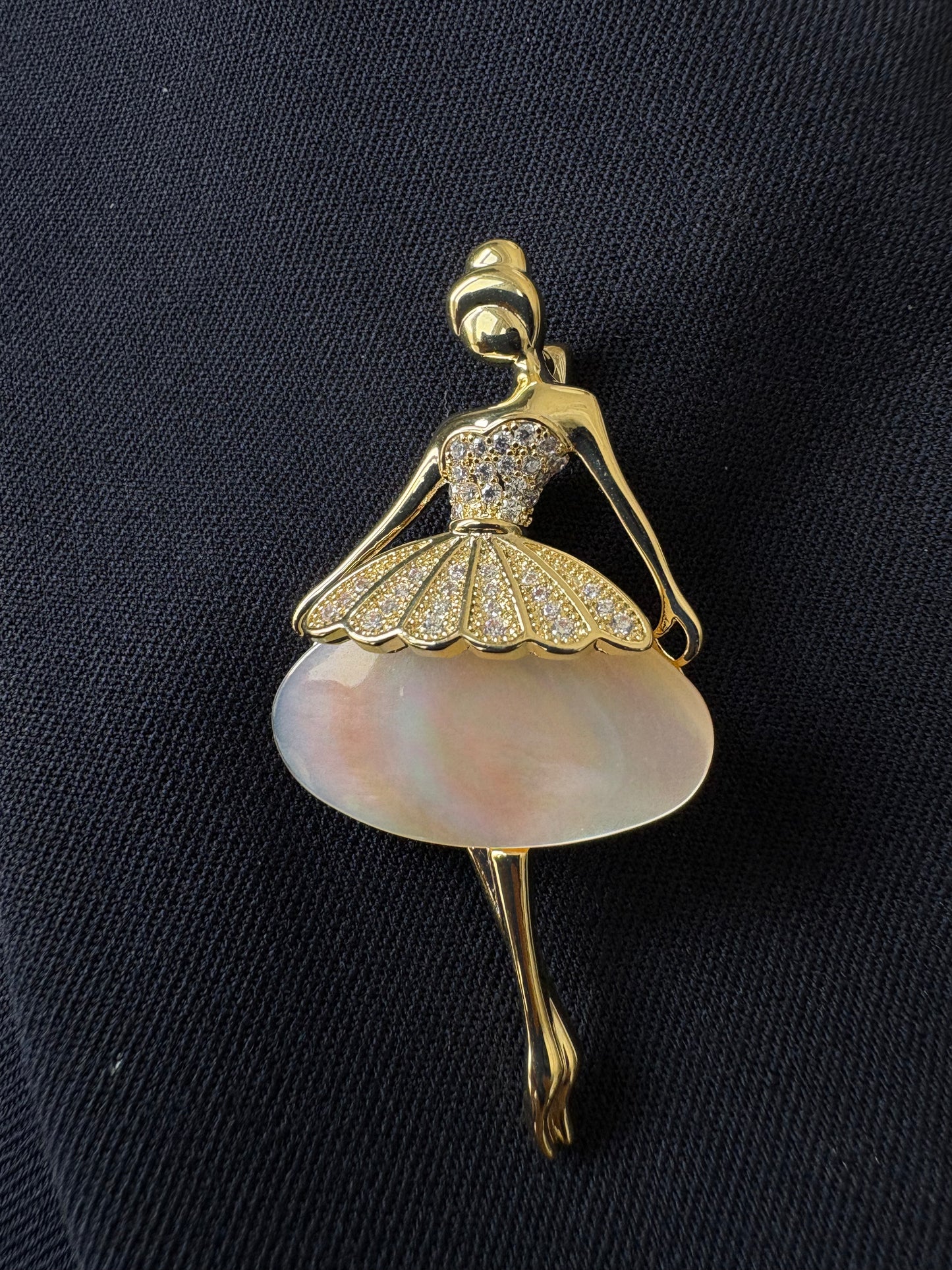 Freshwater mother of pearl ballet girl brooch pendant