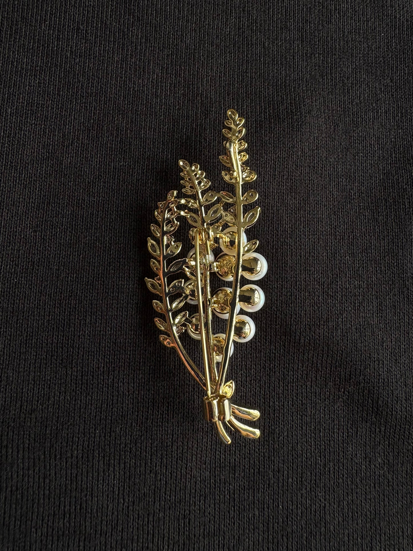 Freshwater pearl wheat brooch pendant