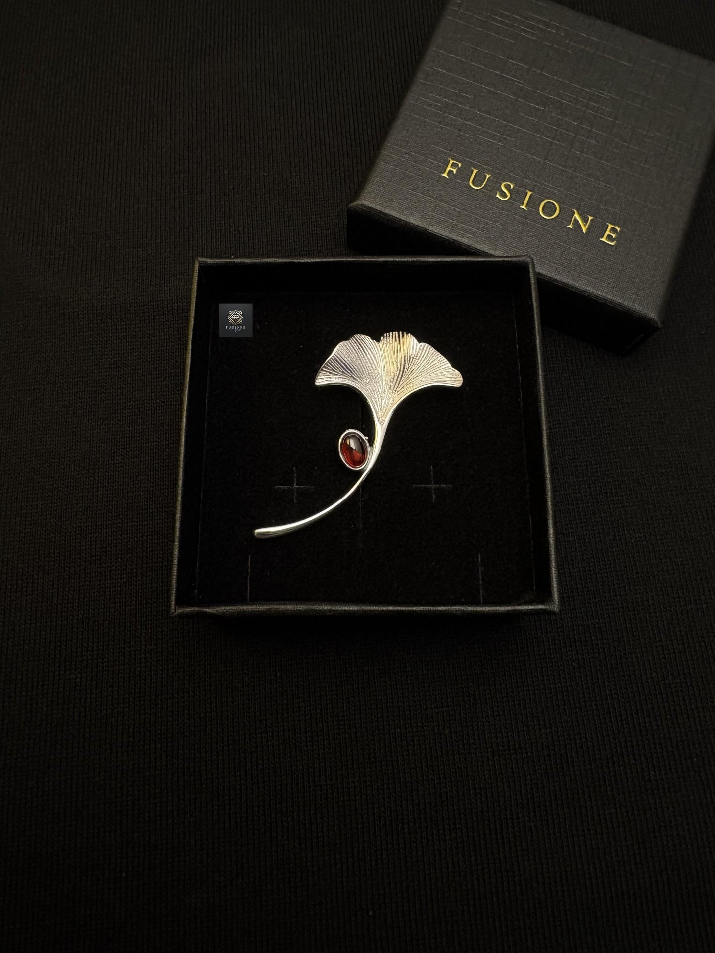 S925 Silver Garnet ginkgo brooch pendant